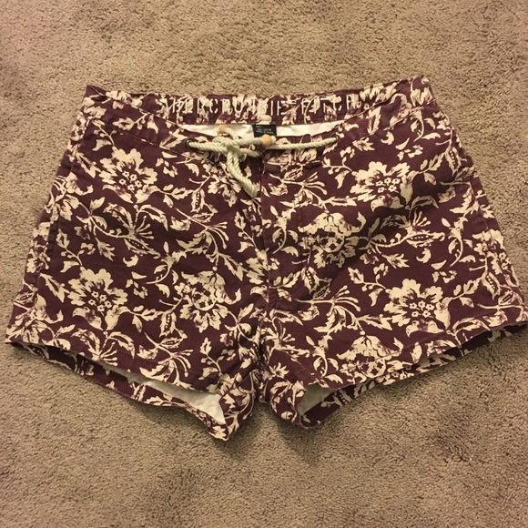 ♻️DONATED♻️ Sz 6 Abercrombie Shorts - Picture 2 of 8